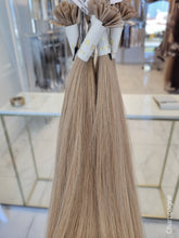 Load image into Gallery viewer, Keratin Tips Champagne Blonde Straight (Collection Line)