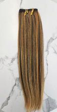 Load image into Gallery viewer, Weft-InvisiTape Caramel Highlight 65g 19&quot;