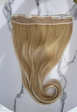 Load image into Gallery viewer, Clip In Extension - Pearl Blend Soft Wavy (Collection Line)