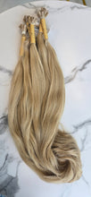 Load image into Gallery viewer, Keratin Tips - Light Pearl Wavy (Choice Line)