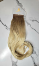 Load image into Gallery viewer, Tape Extension - R #17/Platinum Soft Wavy (Collection Line)