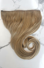 Load image into Gallery viewer, Clip-In Extension - Honey Soft Wavy (Collection Line)