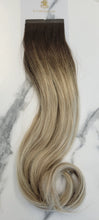 Load image into Gallery viewer, Tape Extension - Rooted 16/Platinum Soft Wavy (Collection Line)