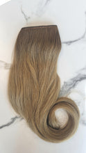 Load image into Gallery viewer, Clip-In Extension - Rooted Honey Soft Wavy (Collection Line)