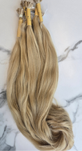 Load image into Gallery viewer, Keratin Tips - Light Pearl Wavy (Choice Line)