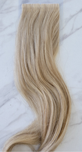 Load image into Gallery viewer, Invisible Tape Extension - Pearl Soft Wavy (Collection Line)