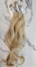 Load image into Gallery viewer, Keratin Tips - Vanilla Soft Wavy (Collection Line)