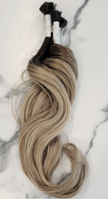 Load image into Gallery viewer, Keratin Tips - Rooted 16/Platinum Soft Wavy (Collection Line)