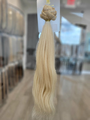 Clip In Extension Vanilla Platinum Wavy (Collection Line)